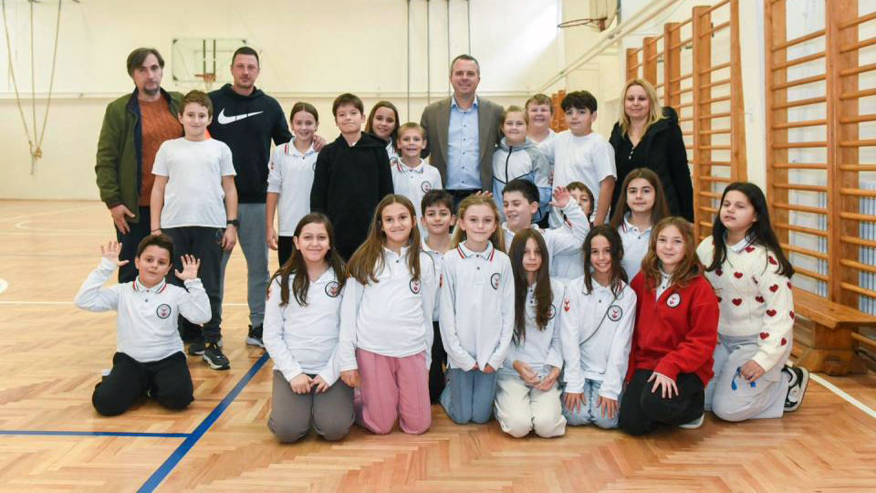 Обновени фискултурната и свечената сала во „Димитар Миладинов“